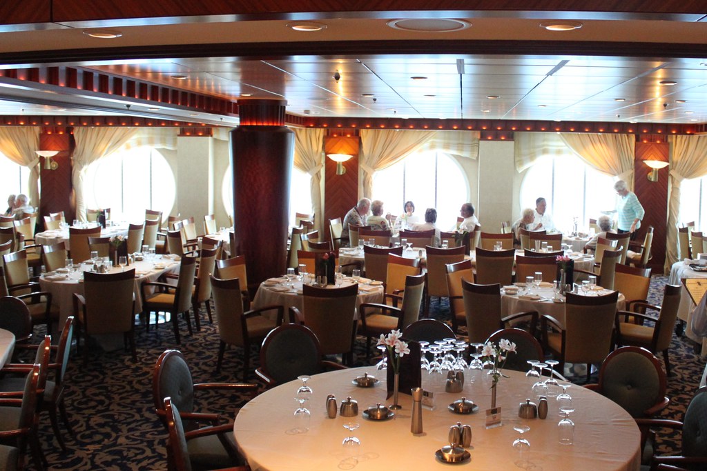 Best Cruise Line Dining Featured Image