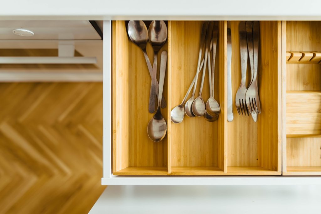 Best Travel Utensil Set Featured Image